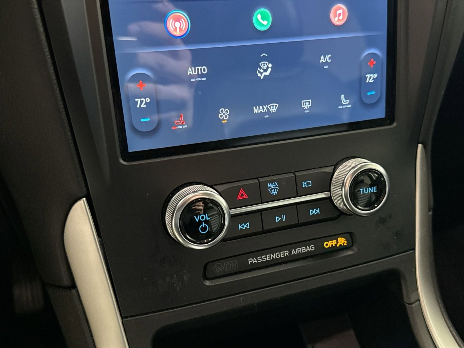 Used 2024 Ford Edge SEL image 20