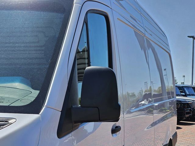 Used 2024 Mercedes-Benz Sprinter 2500 image 8