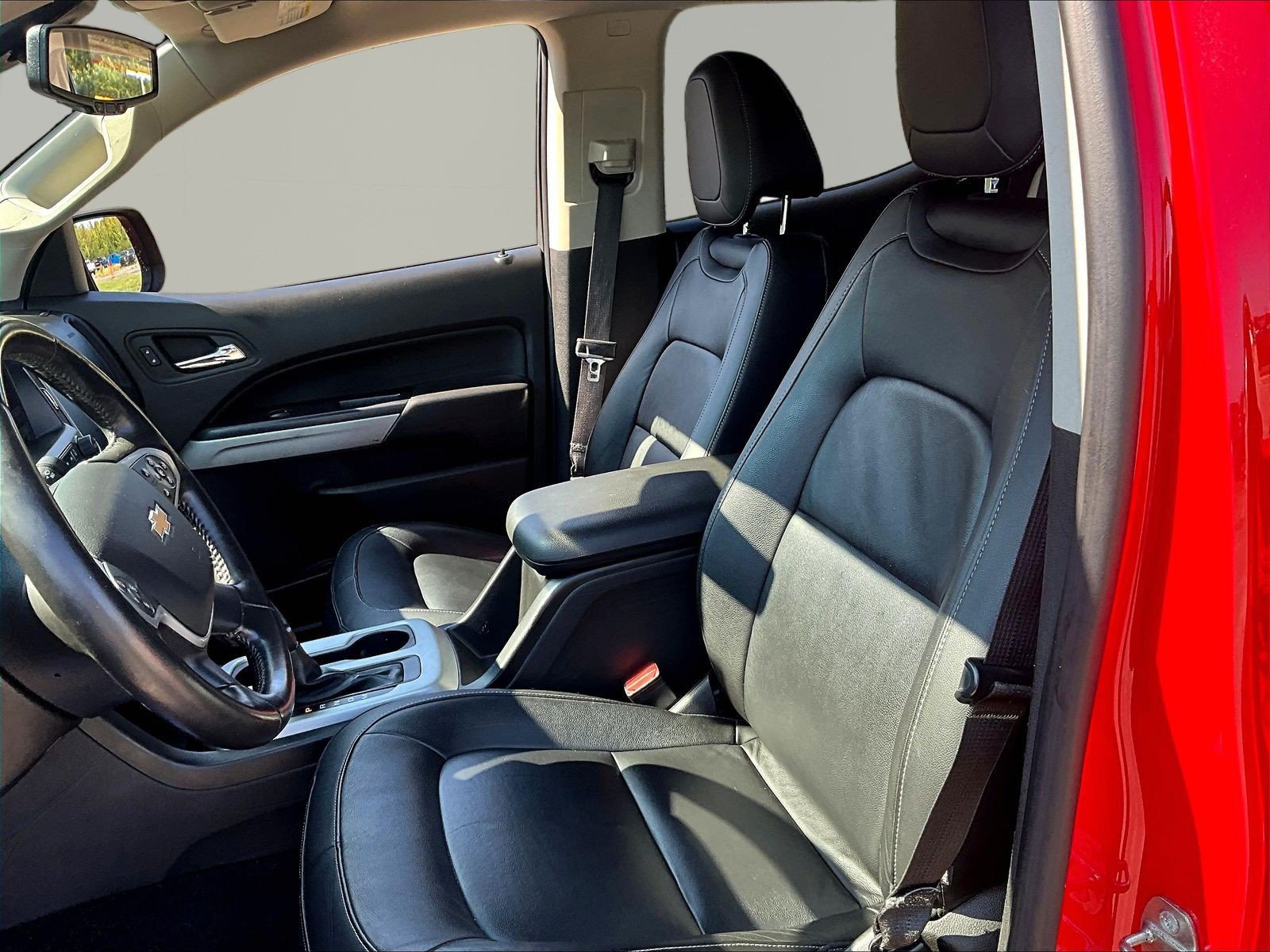 Used 2015 Chevrolet Colorado LT w/ Luxury Package RWD image 21