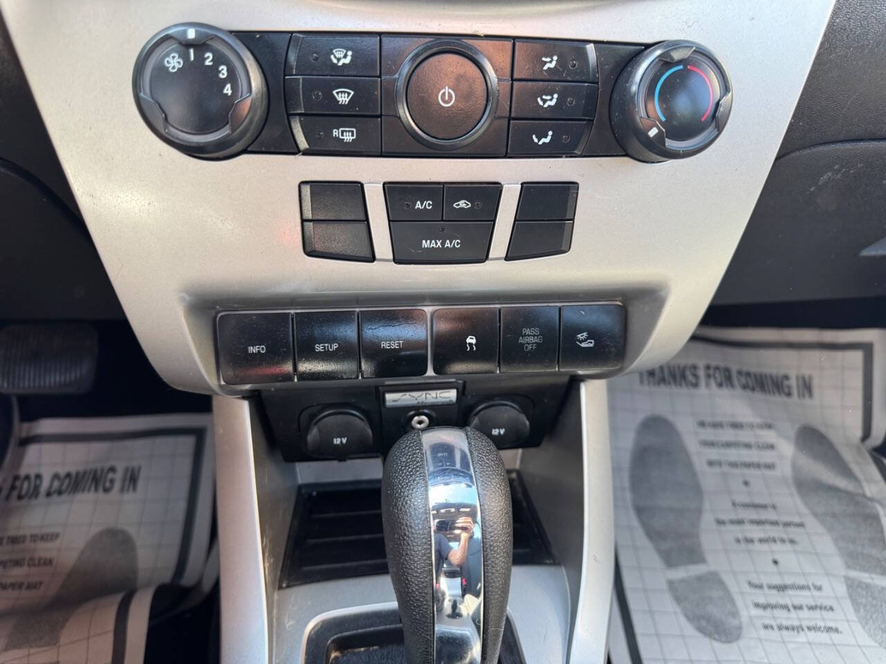Used 2010 Ford Focus SE FWD image 21