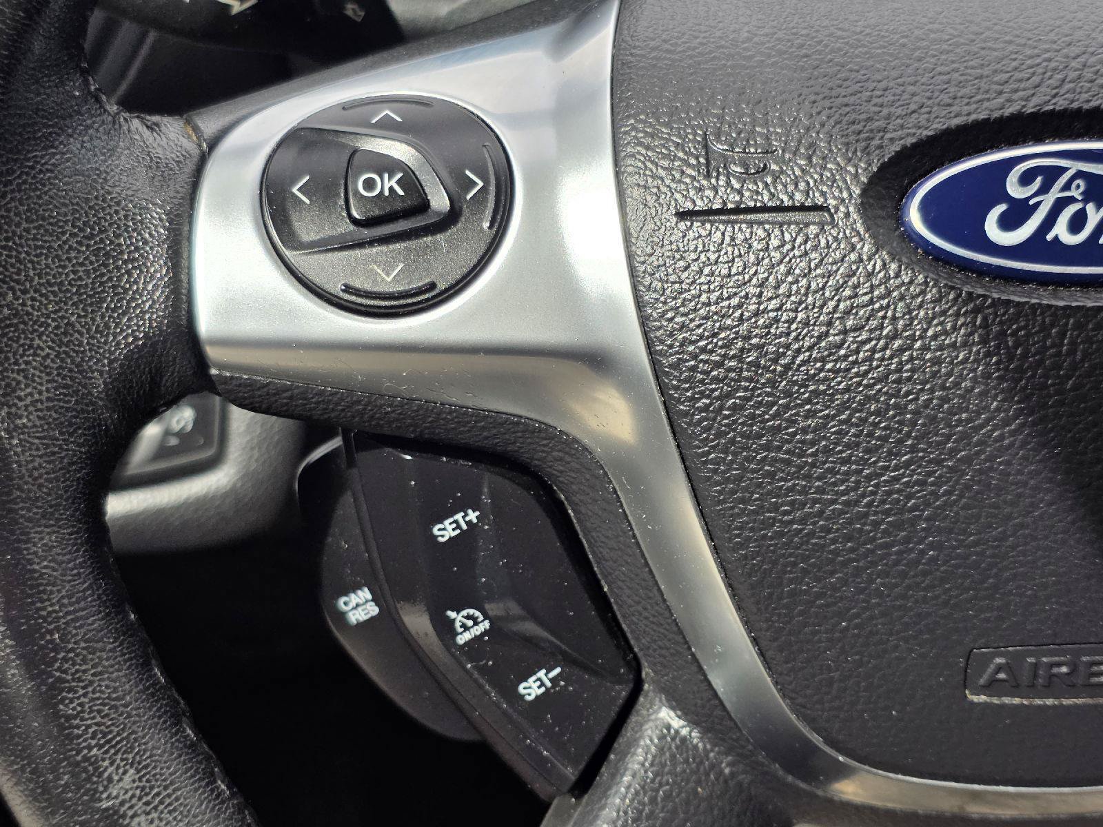 Used 2018 Ford C-MAX Titanium FWD image 13