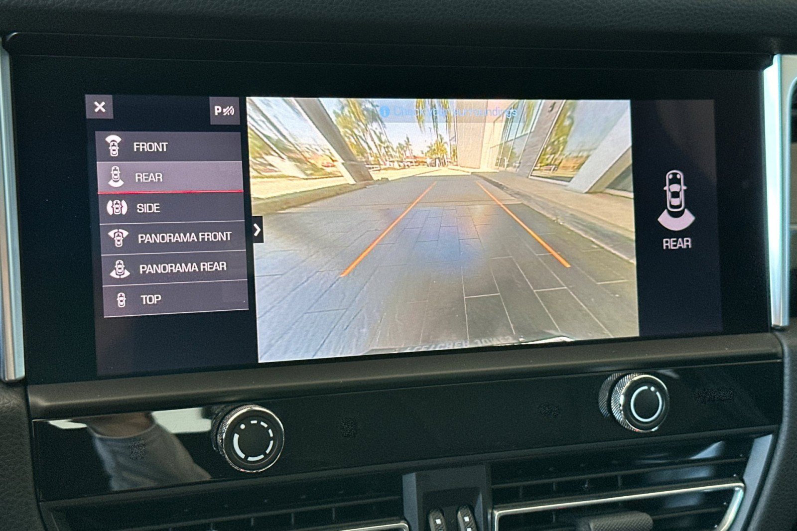 Certified 2024 Porsche Macan image 20