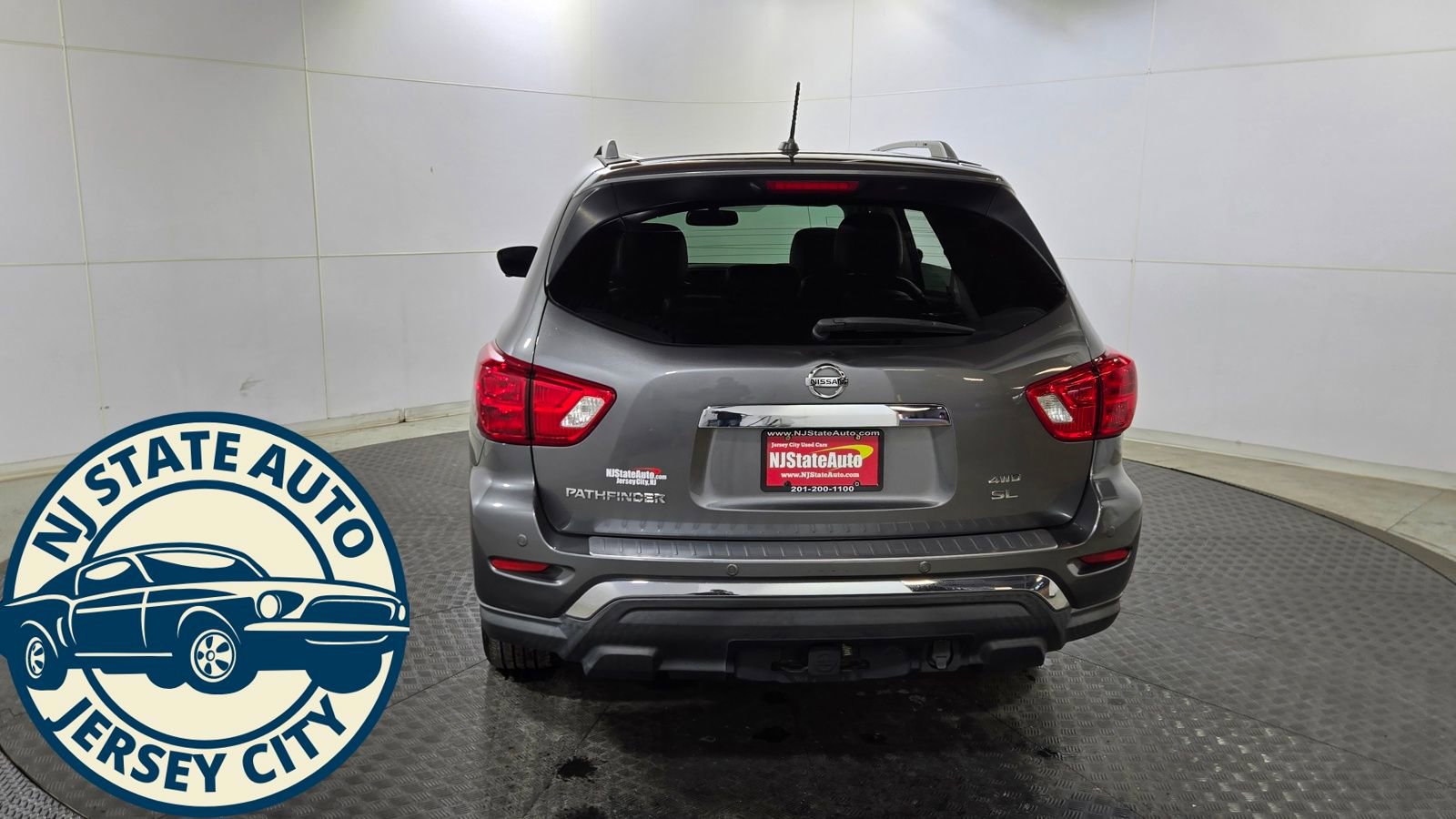 Used 2018 Nissan Pathfinder SL w/ SL Premium Package image 8