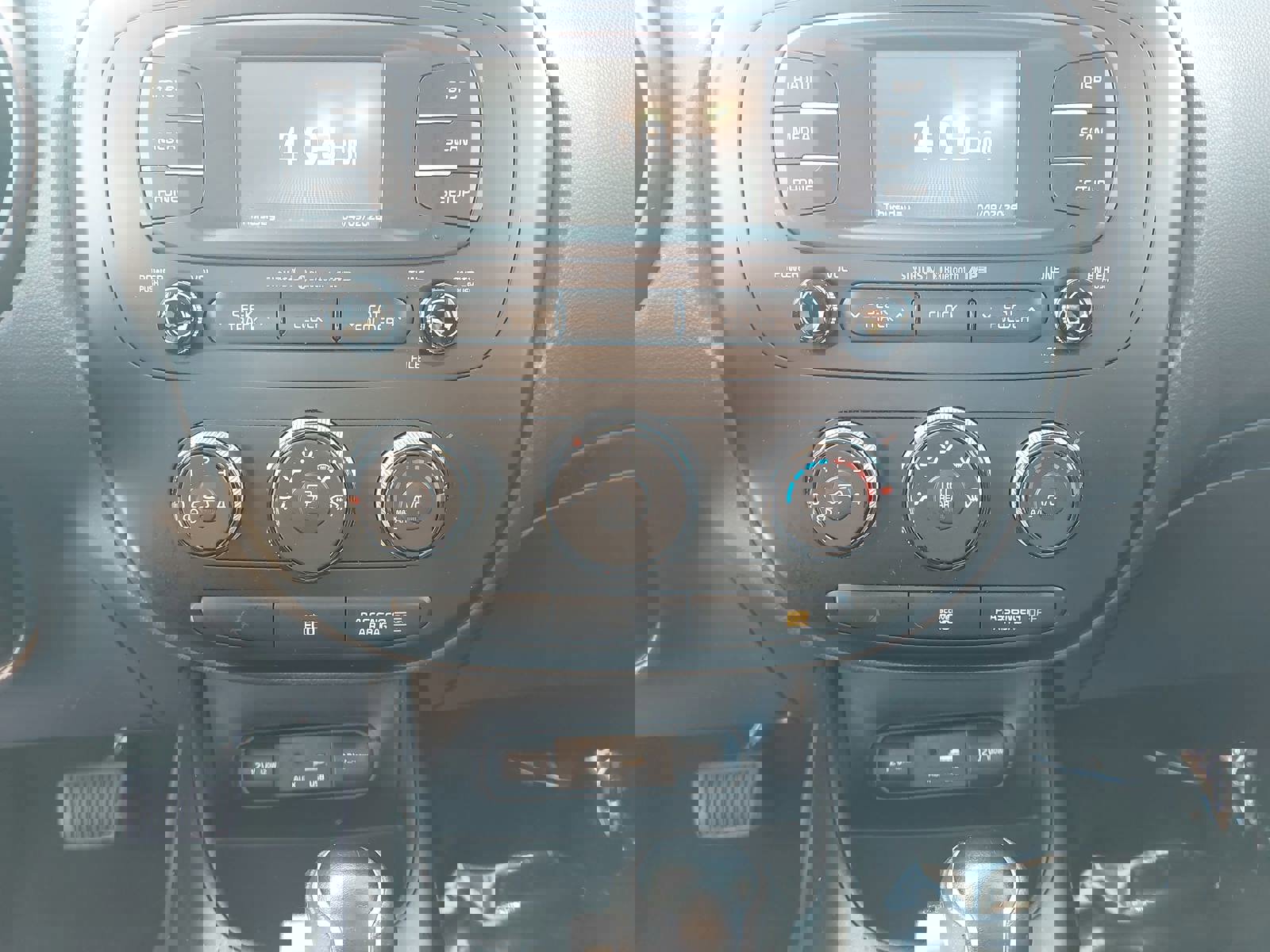 Used 2016 Kia Soul + w/ Designer's Package image 23