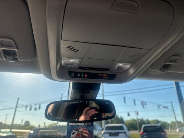 Used 2024 GMC Terrain SLE image 22