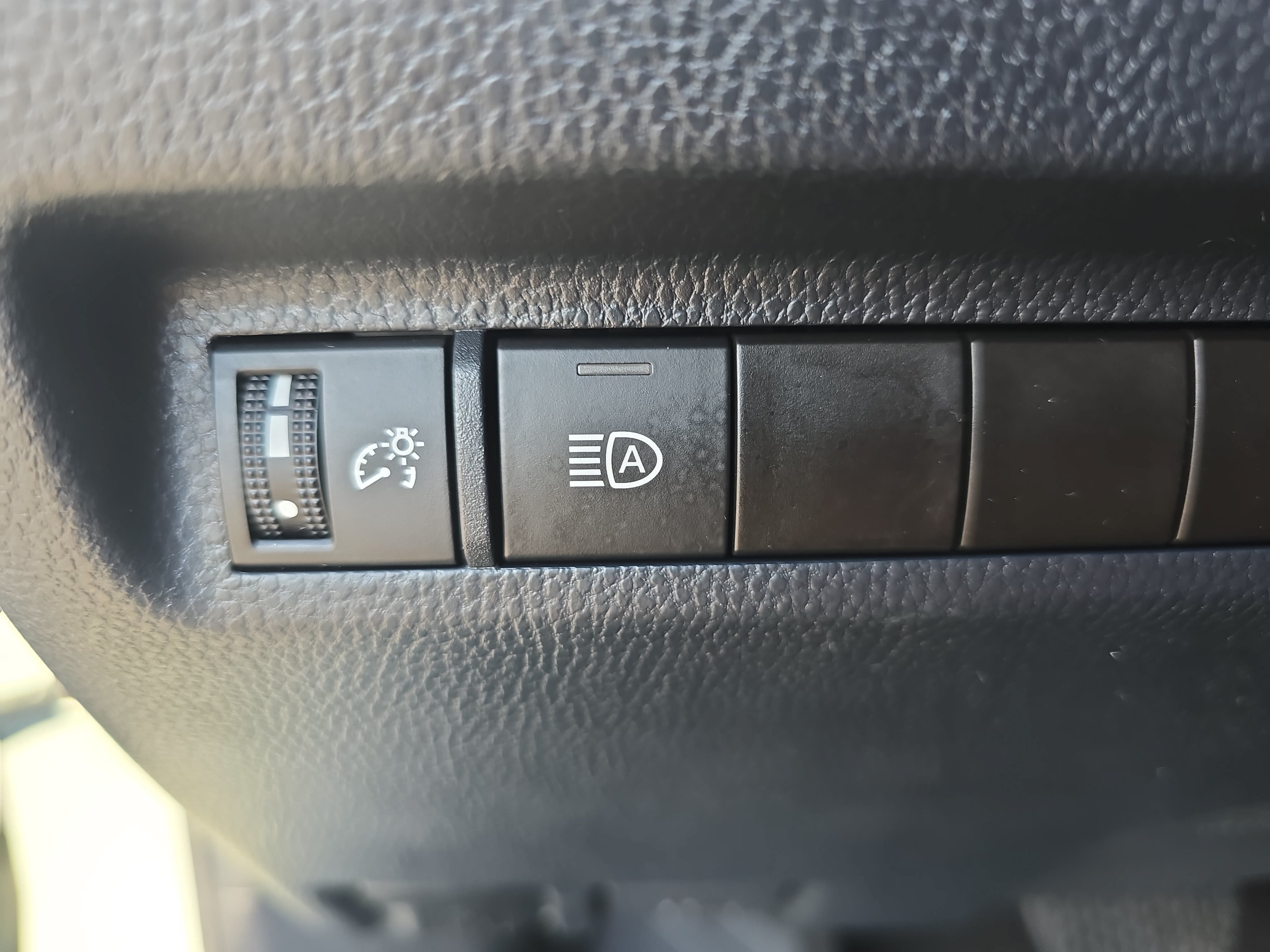 Used 2023 Toyota RAV4 XLE w/ Convenience Package AWD/4WD image 24