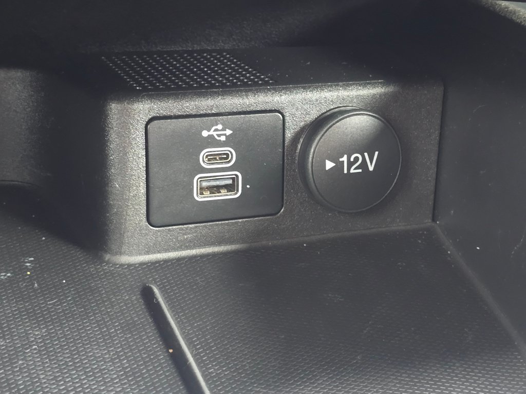 Used 2025 Ford Escape ST-Line Select AWD/4WD image 42