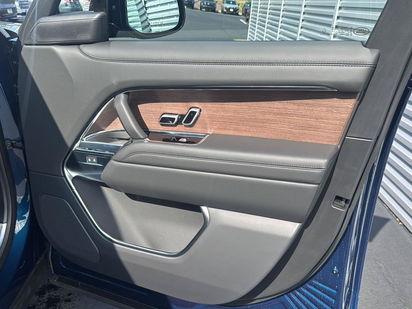 New 2026 Land Rover Range Rover SE AWD/4WD image 12
