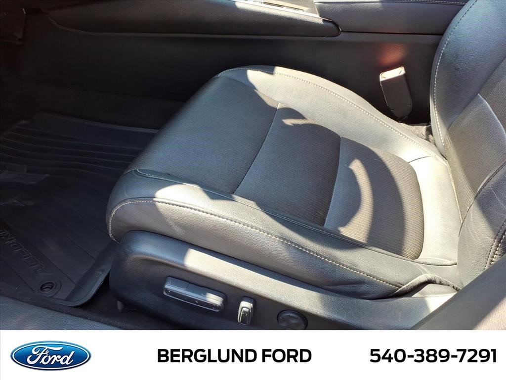 Used 2019 Honda Accord Sport image 17