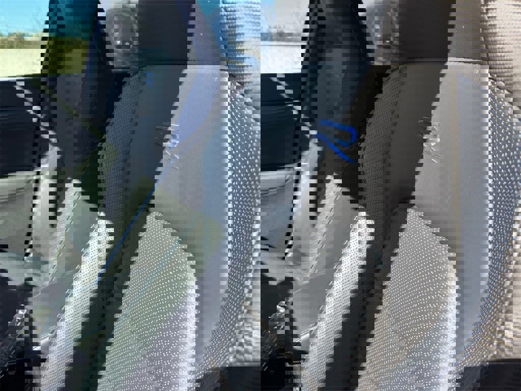 Used 2024 Volkswagen Golf R image 13