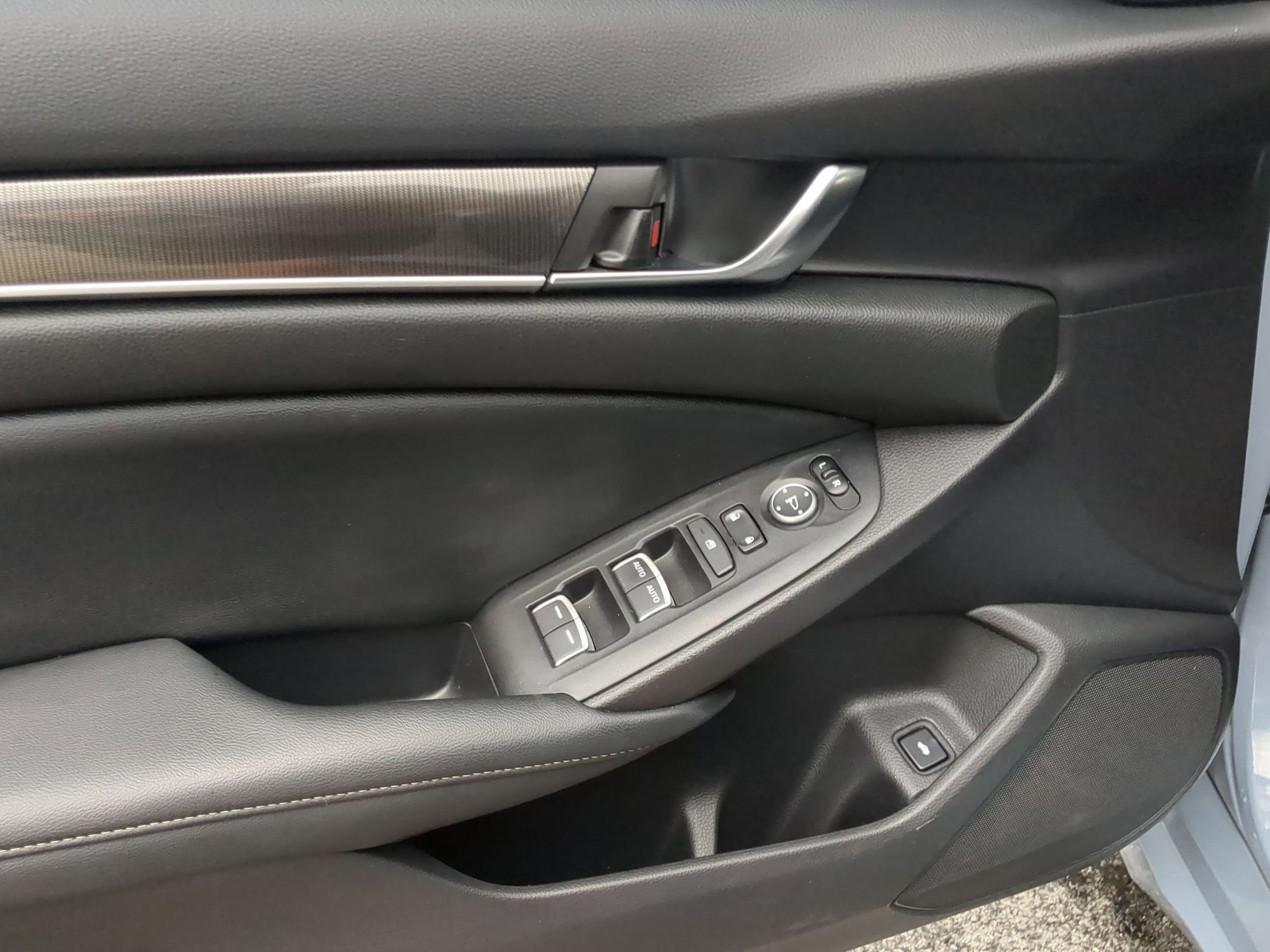 Used 2021 Honda Accord Sport image 12