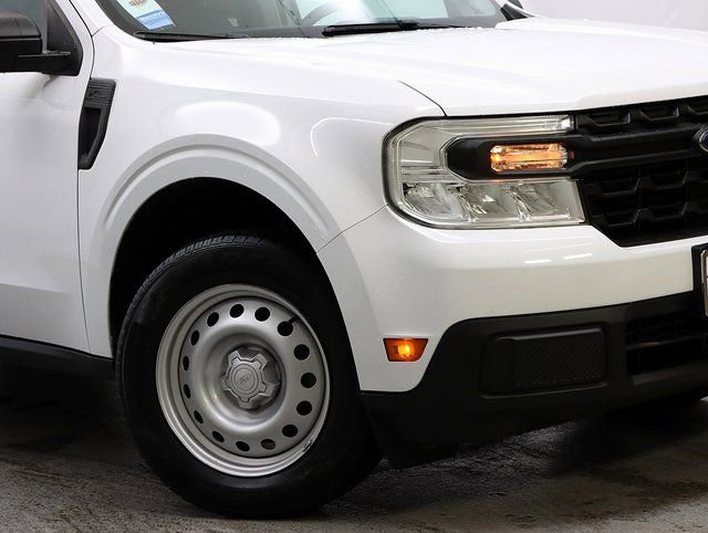 Used 2022 Ford Maverick XL image 3