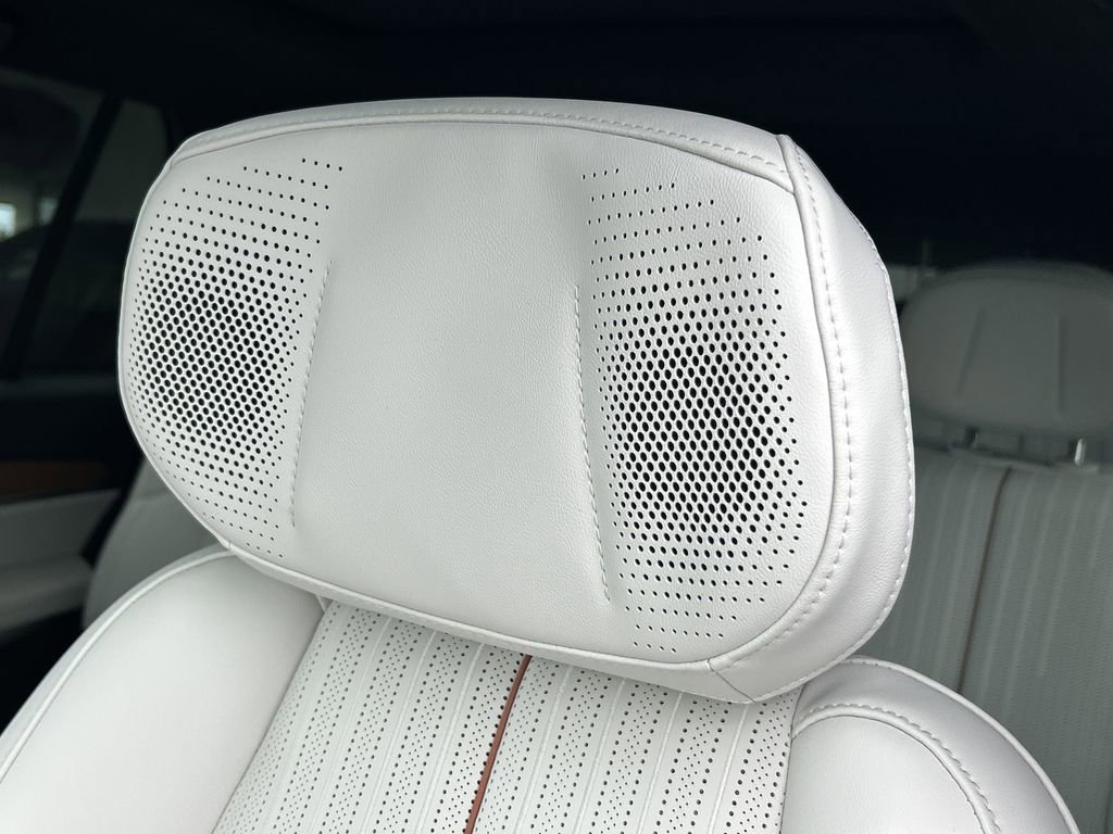 New 2026 Cadillac Vistiq Sport image 23