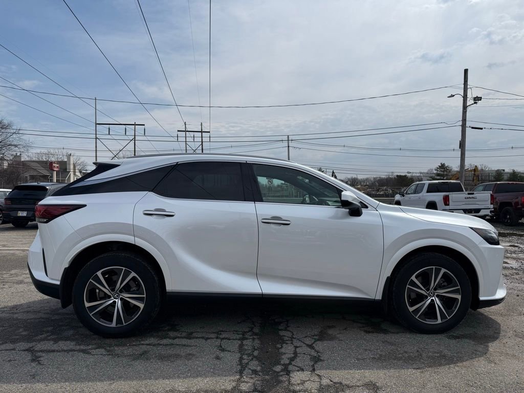 Used 2024 Lexus RX 350h w/ Cold Area Package image 7
