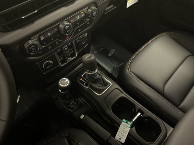 New 2026 Jeep Gladiator Sport AWD/4WD image 15