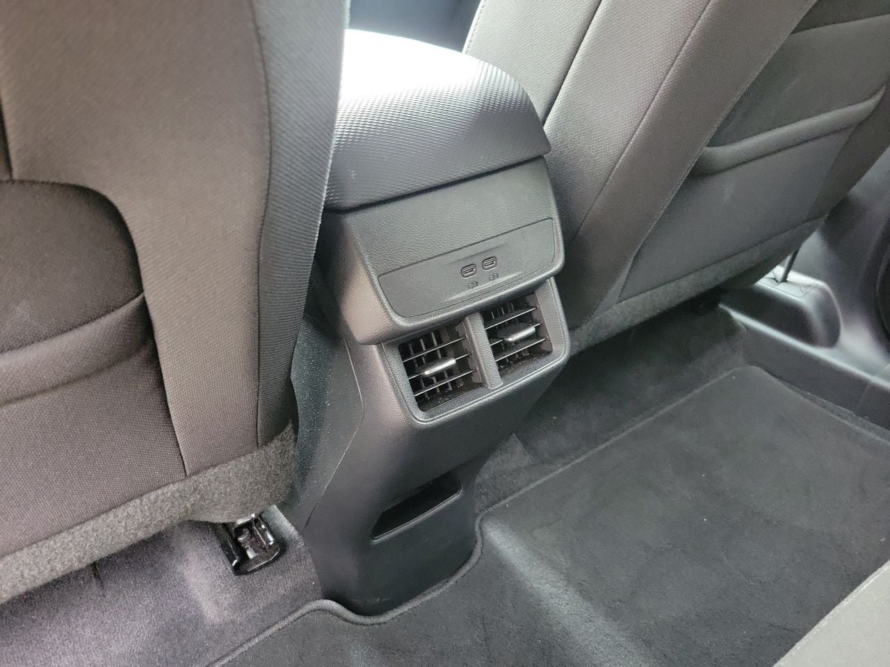 Used 2026 Chevrolet Equinox LT FWD image 10