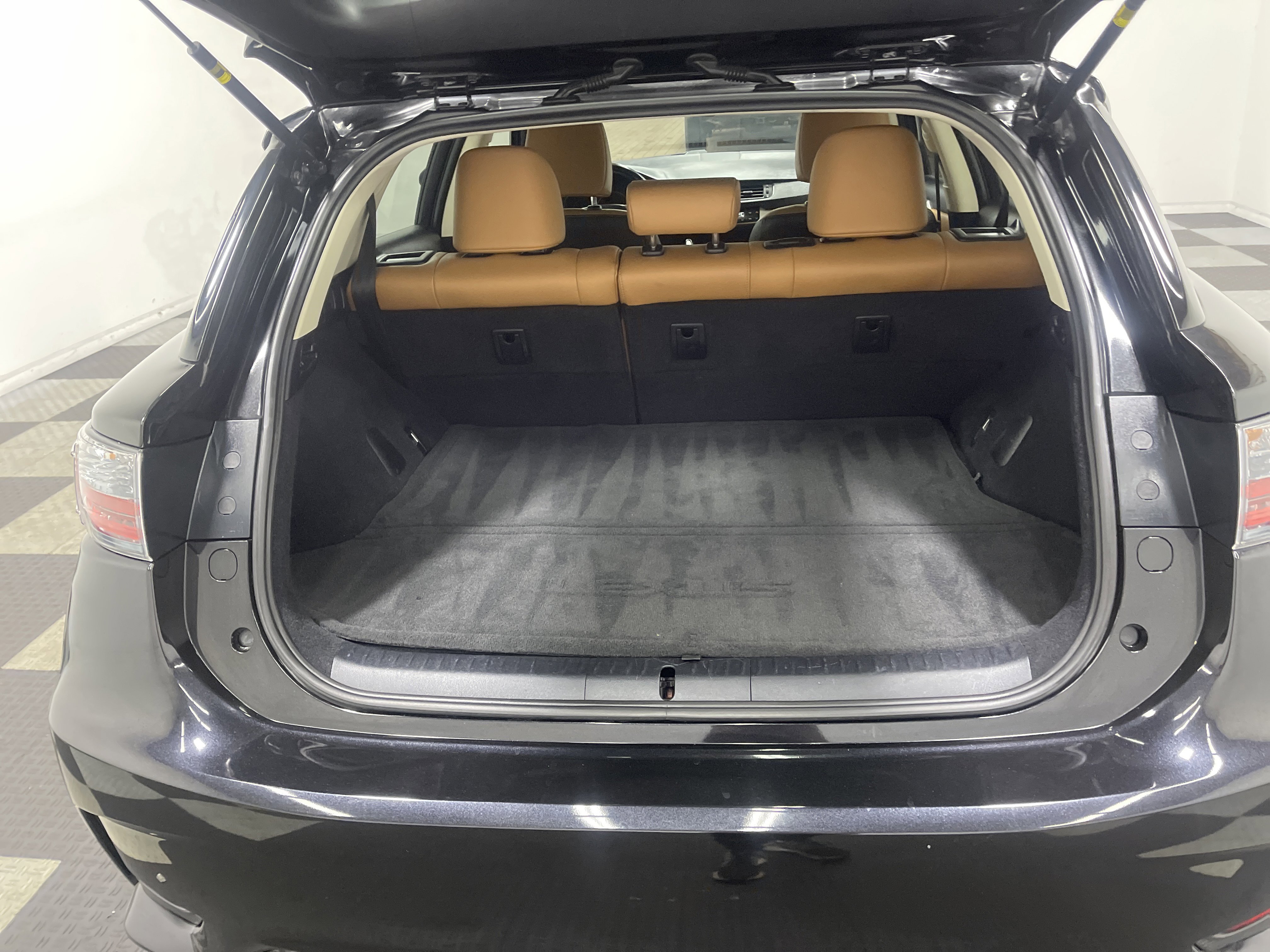 Used 2017 Lexus CT 200h w/ Accessory Package 2 image 18