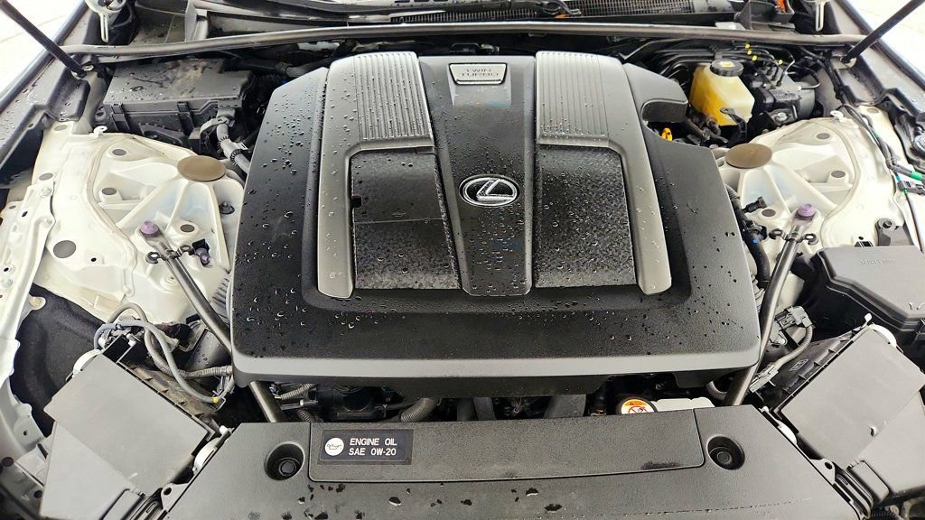 Used 2022 Lexus LS 500 w/ Accessory Package (Z2) image 27