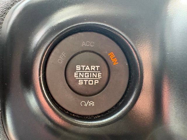 Used 2023 Jeep Gladiator Sport AWD/4WD image 24
