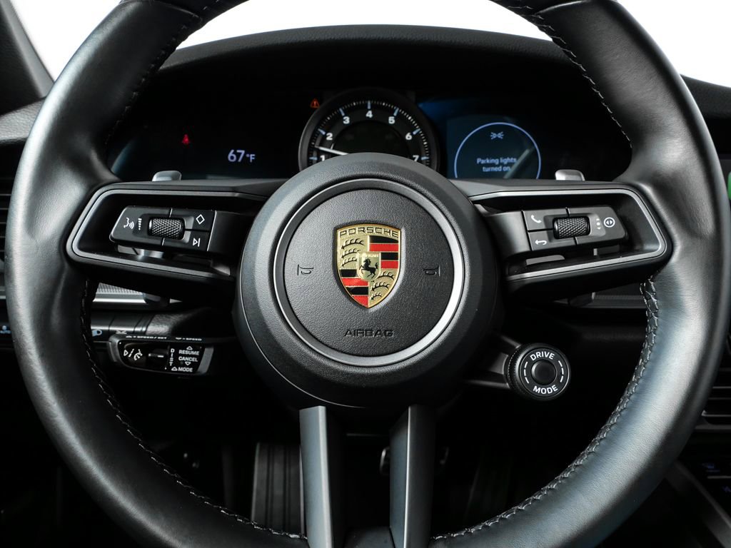 Certified 2022 Porsche 911 Carrera 4S image 9