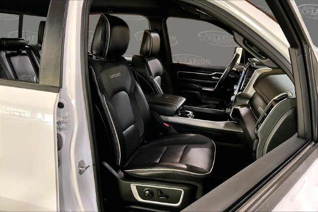 Used 2023 RAM 1500 Laramie AWD/4WD image 18