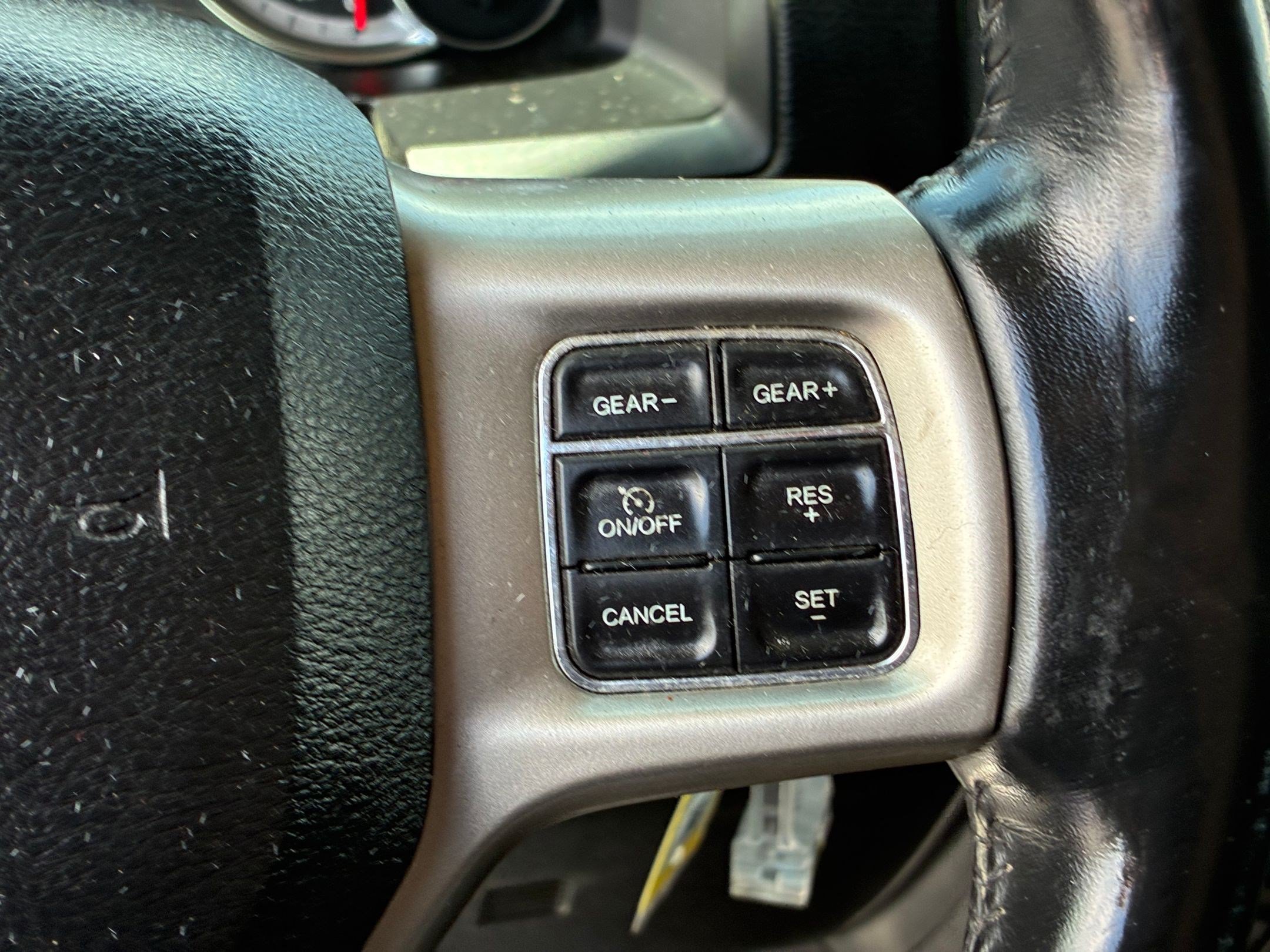 Used 2018 RAM 1500 Laramie AWD/4WD image 19