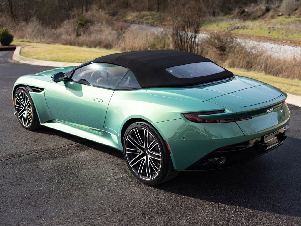 Used 2025 Aston Martin DB12 Volante image 65