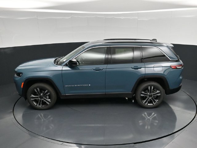 New 2027 Jeep Grand Cherokee Limited w/ Trailer Tow Package AWD/4WD image 54