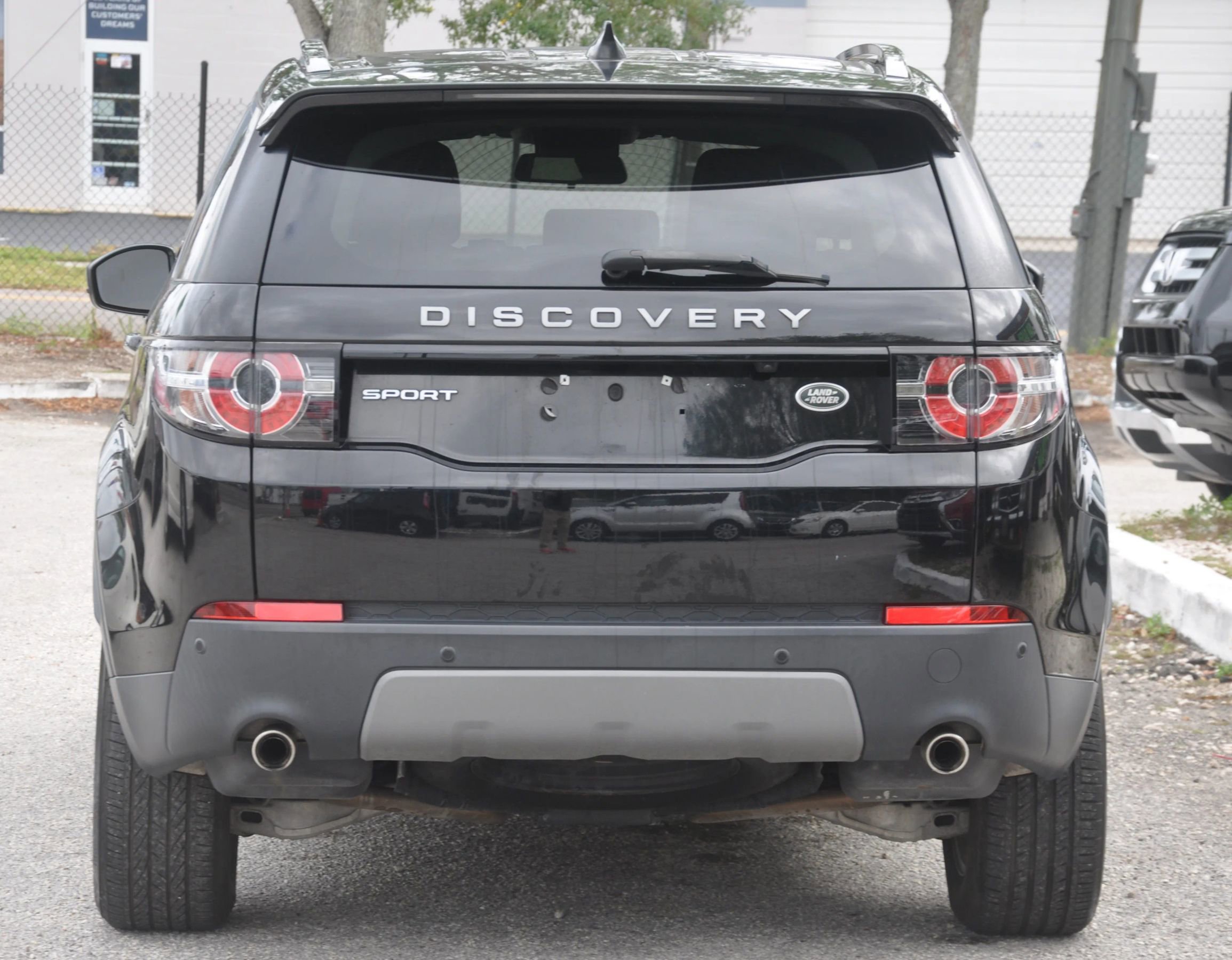 Used 2017 Land Rover Discovery Sport SE AWD/4WD image 5