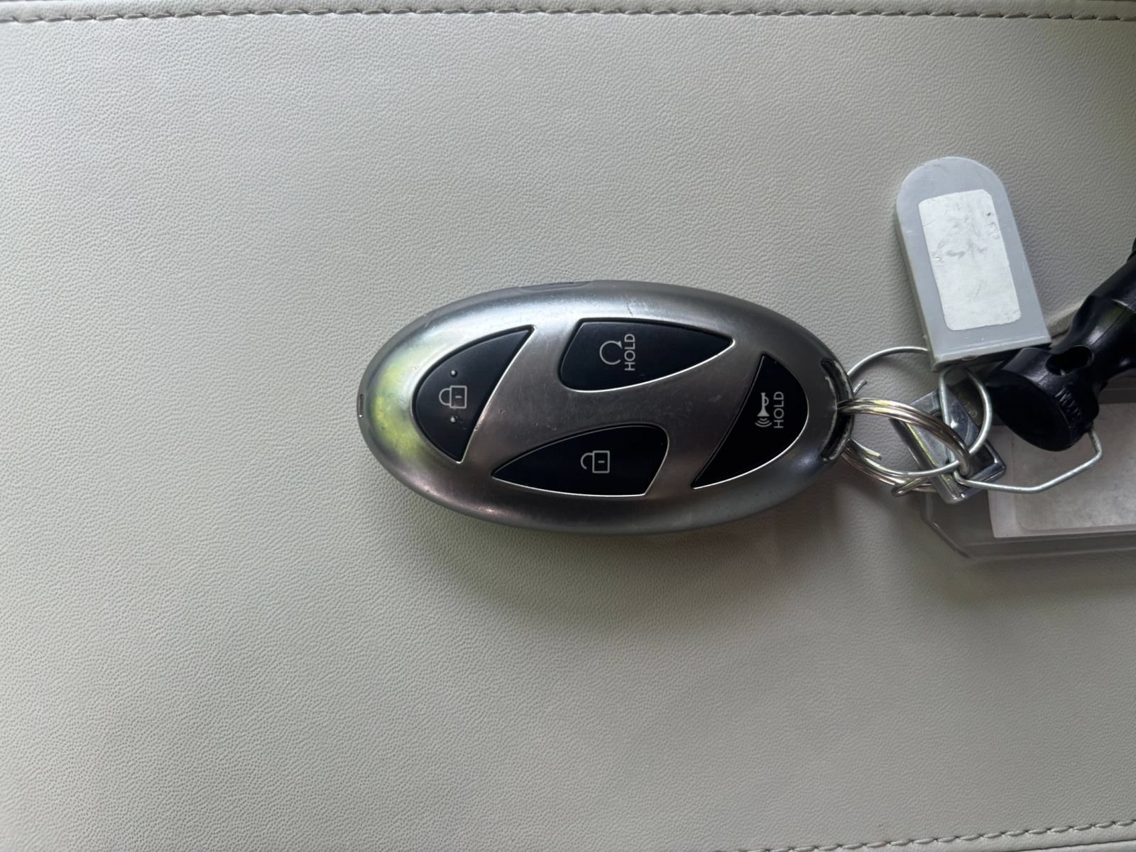 Used 2025 Hyundai Santa Fe SEL AWD/4WD image 17