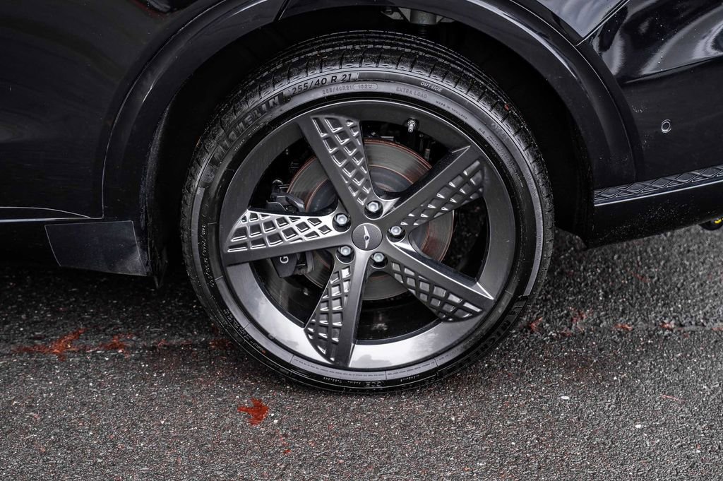 Used 2025 Genesis GV70 3.5T Sport w/ Sport Prestige Package image 12