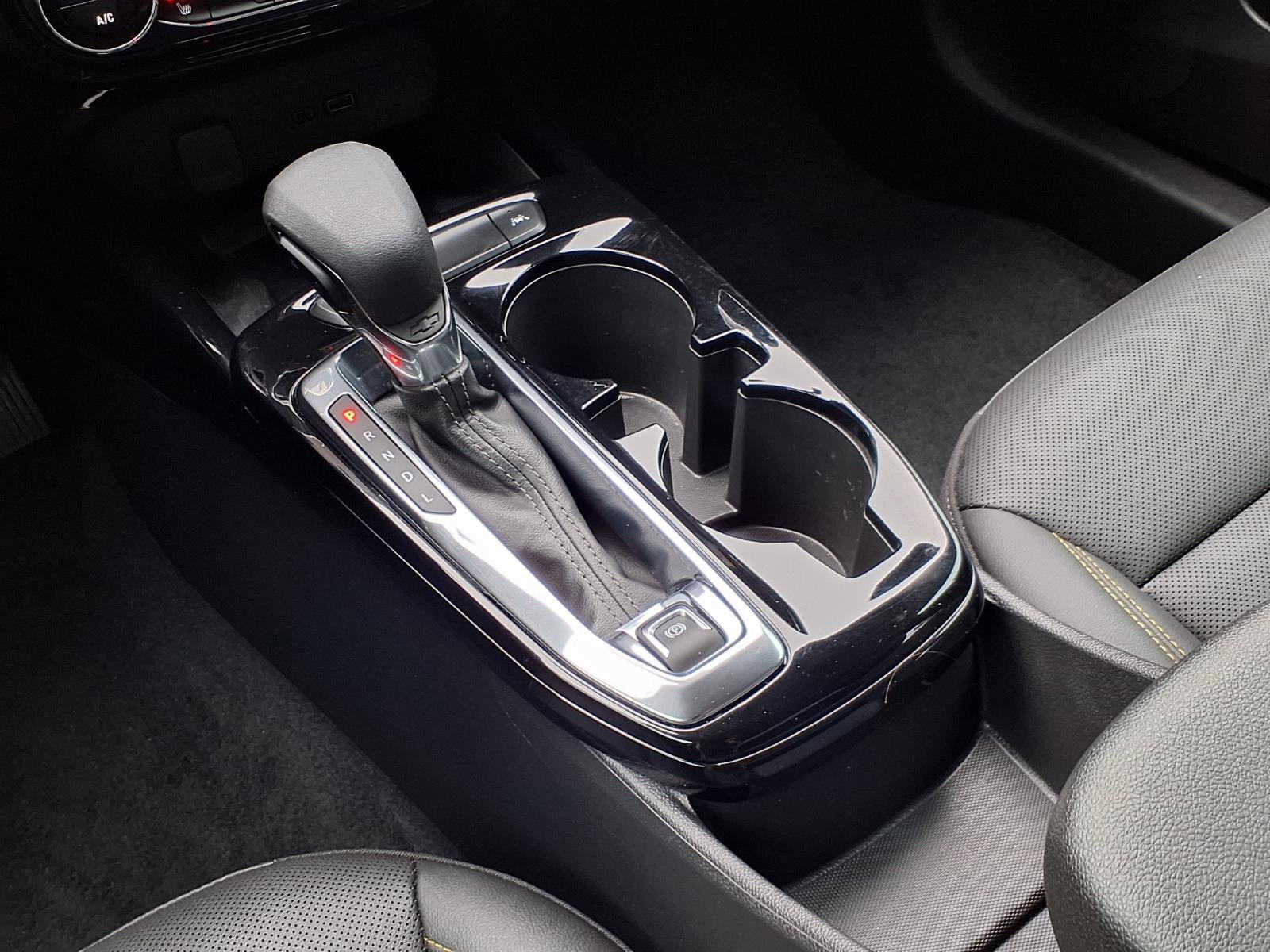 Used 2025 Chevrolet Trax ACTIV w/ Sunroof Package image 16