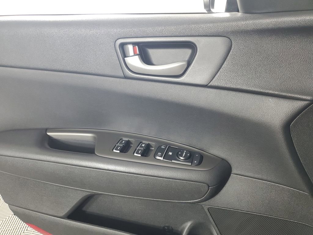 Used 2020 Kia Optima LX image 27