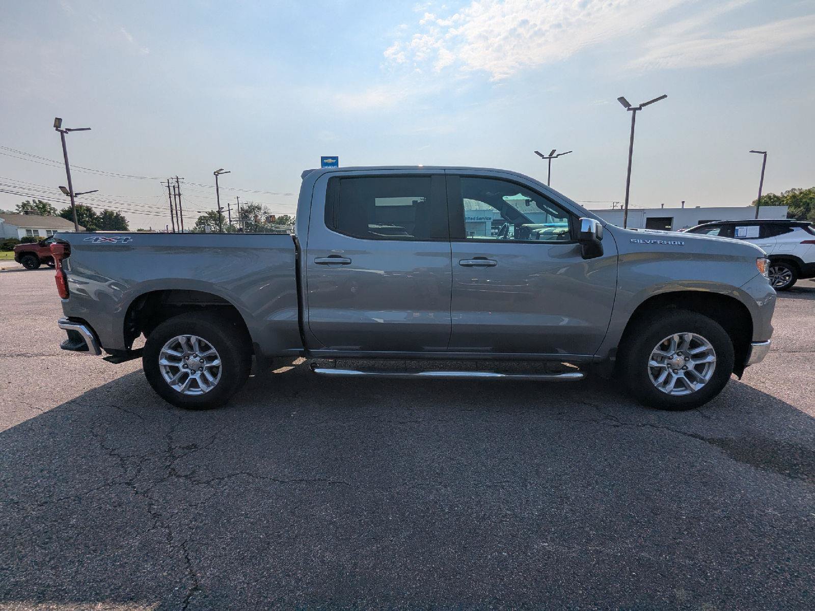 Used 2025 Chevrolet Silverado 1500 LT AWD/4WD image 8