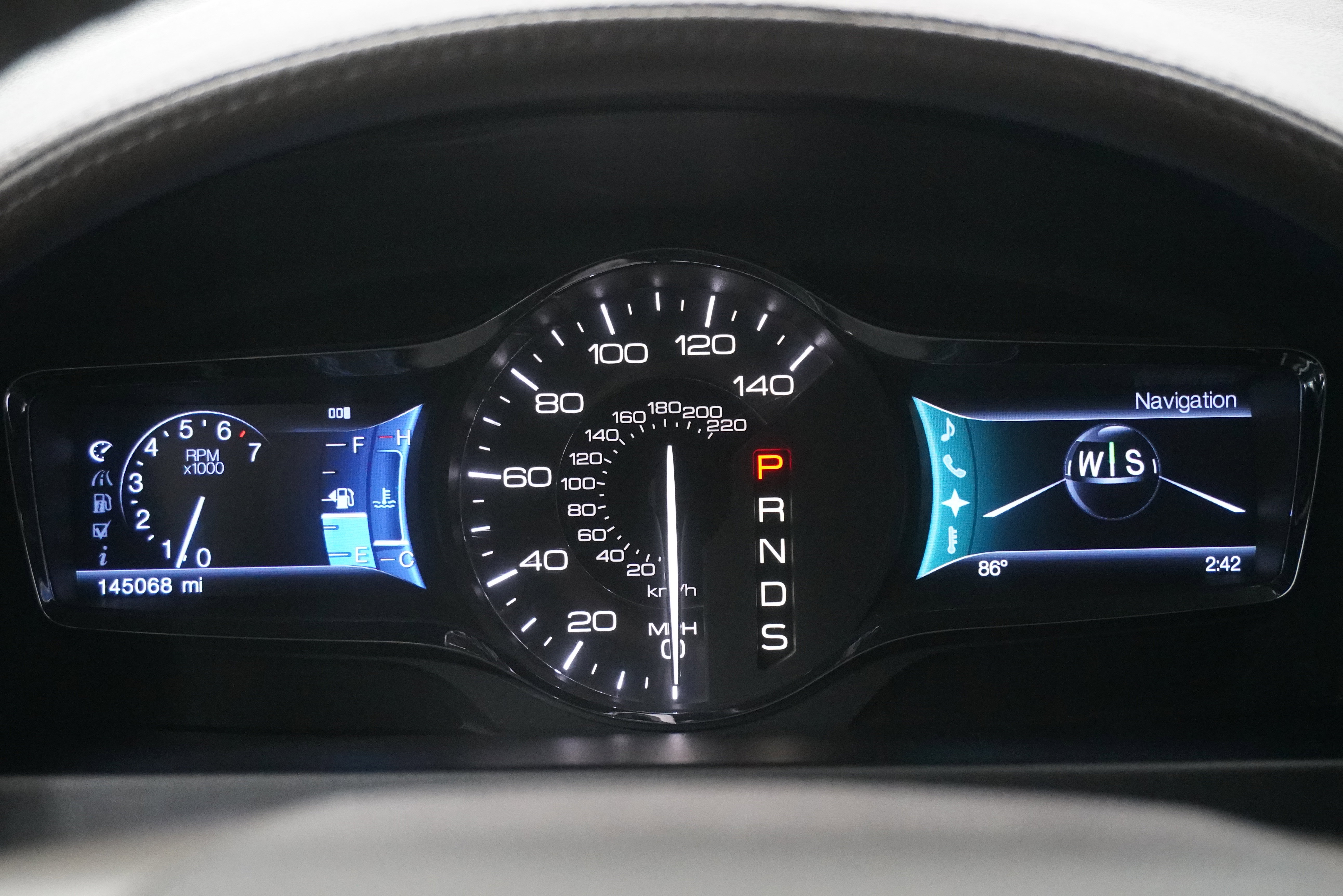 Used 2013 Lincoln MKX FWD image 18