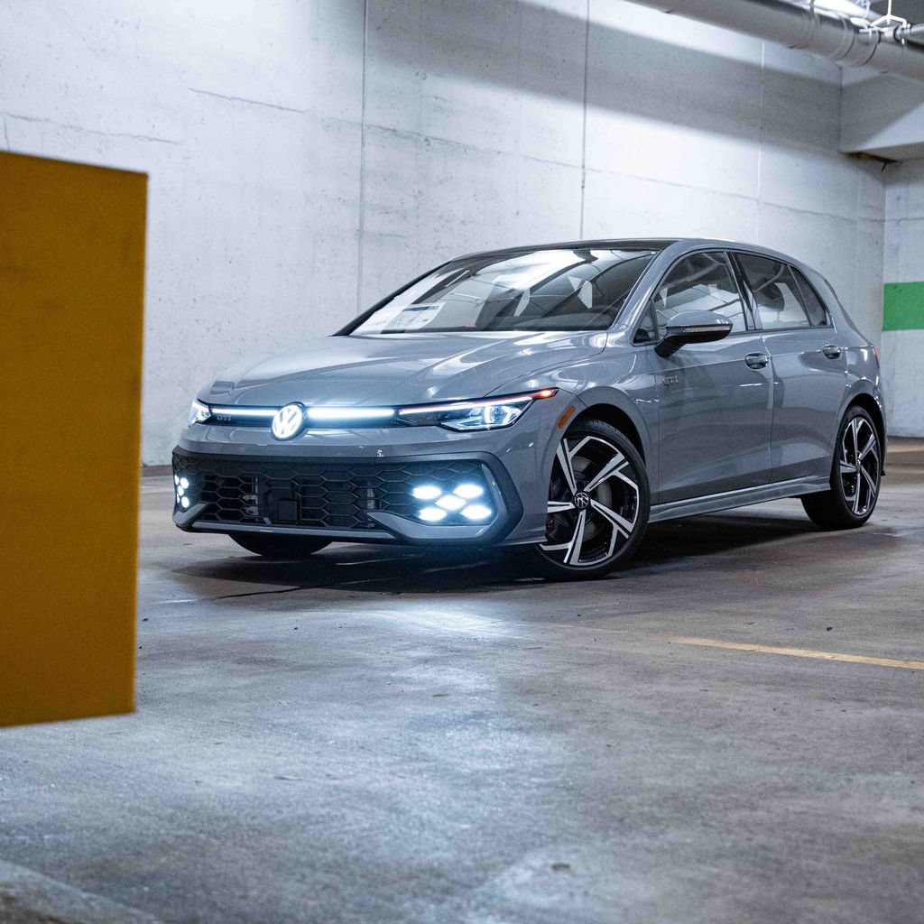 New 2026 Volkswagen GTI SE FWD image 1