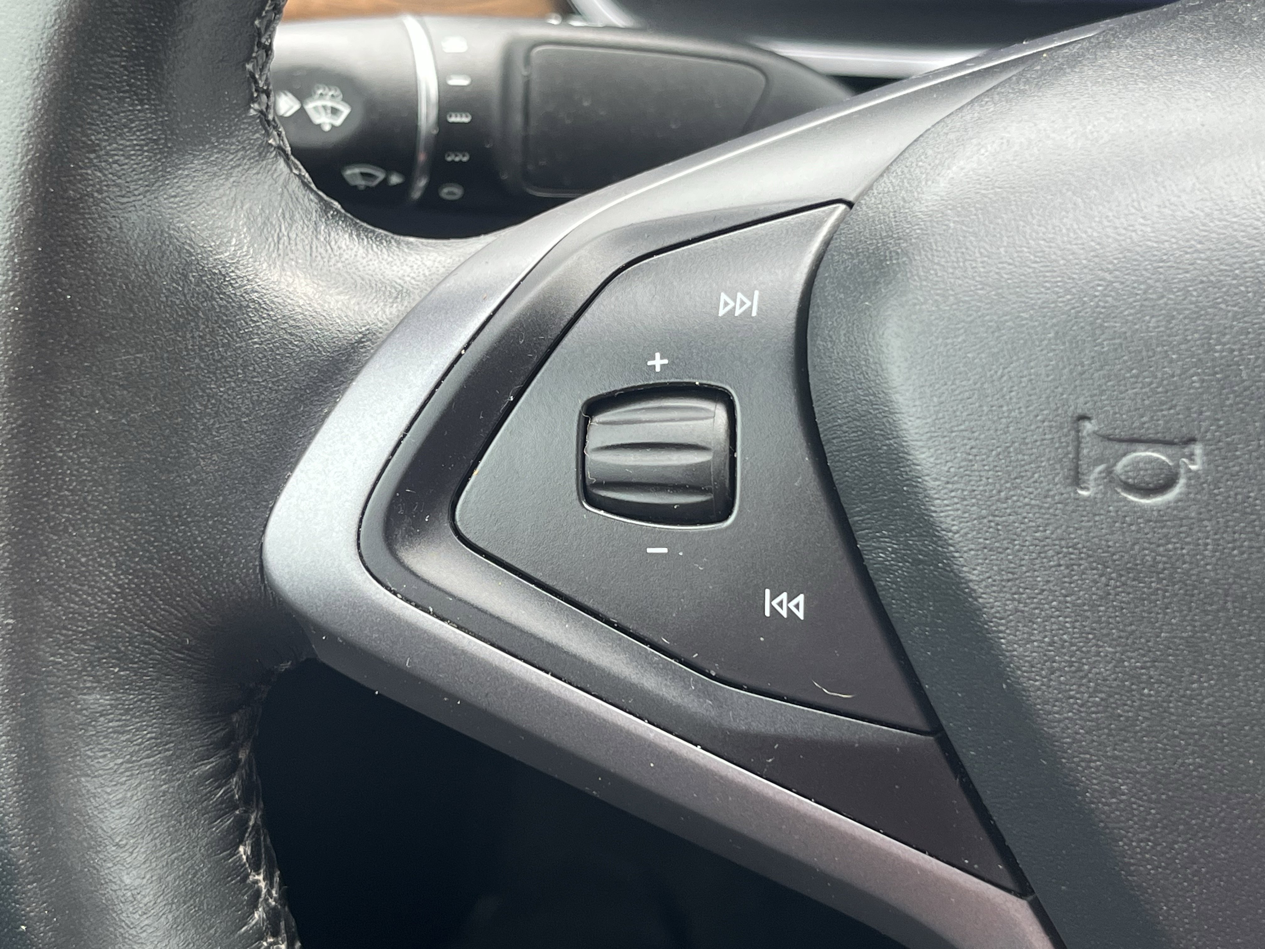 Used 2020 Tesla Model S Long Range AWD/4WD image 21