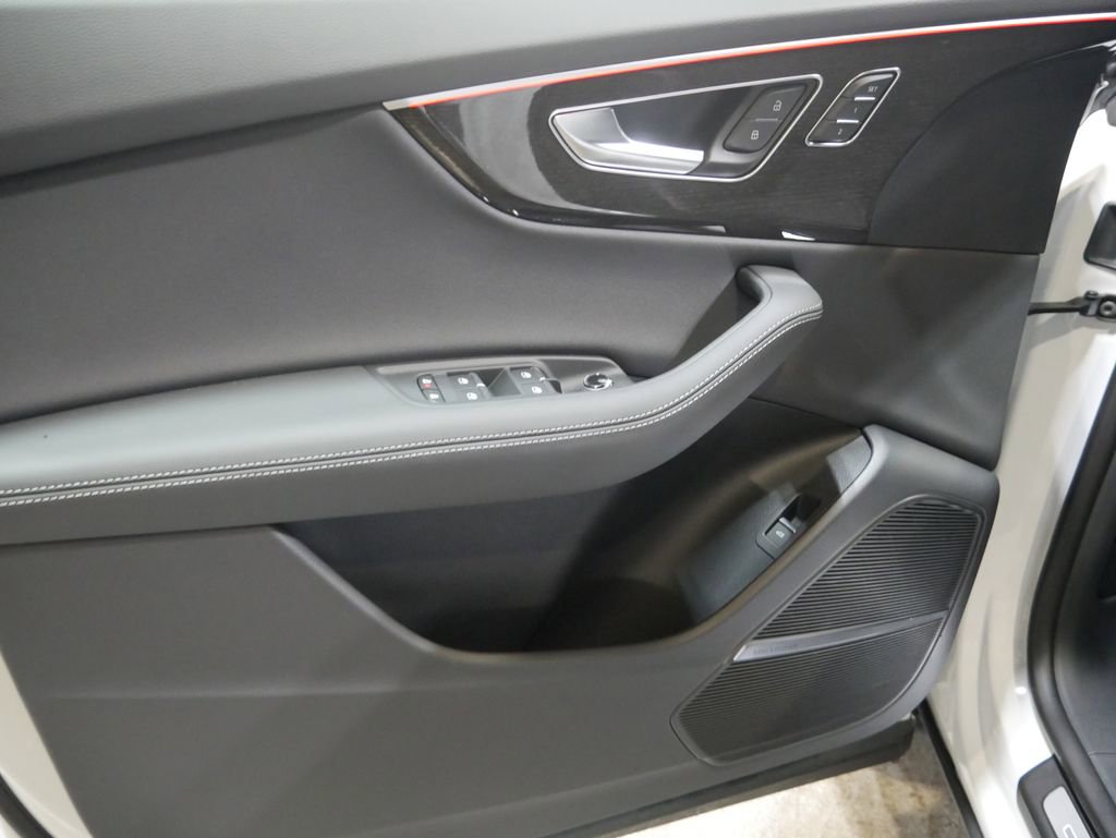 New 2026 Audi Q8 Premium Plus image 16