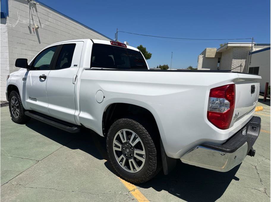 Used 2019 Toyota Tundra SR5 AWD/4WD image 10