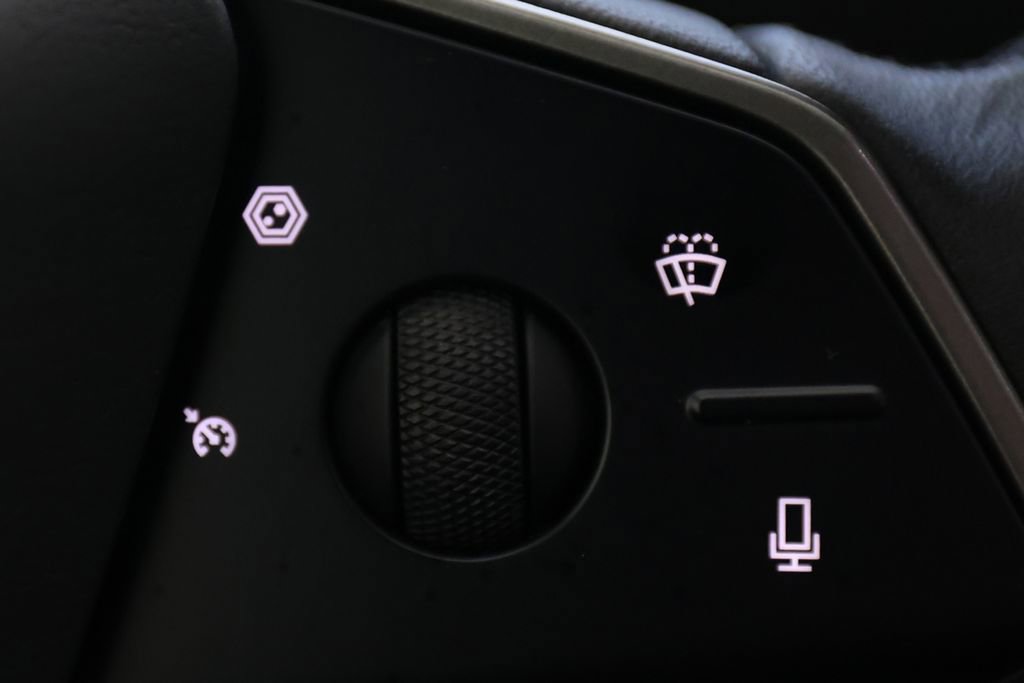 Used 2024 Tesla Cybertruck AWD Crew Cab image 21