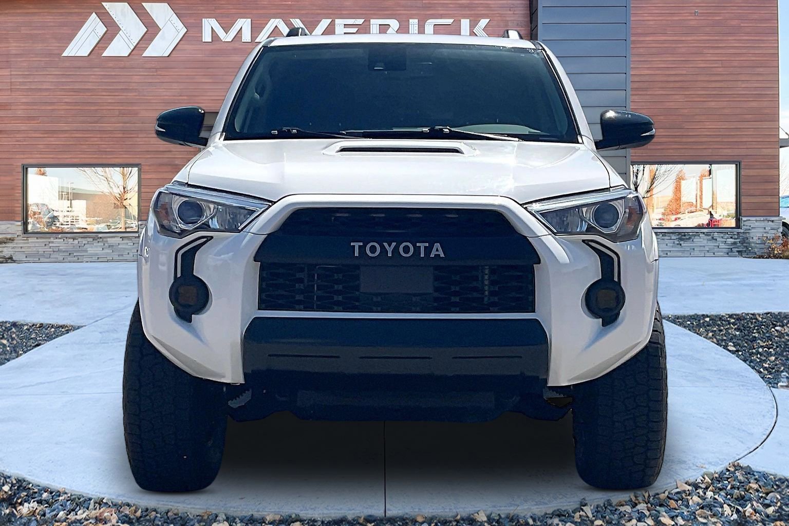 Used 2021 Toyota 4Runner Venture AWD/4WD image 2