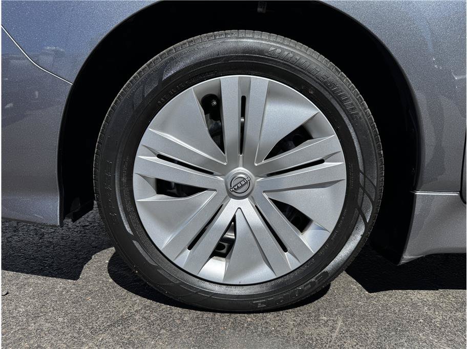 Used 2025 Nissan Leaf S FWD image 28