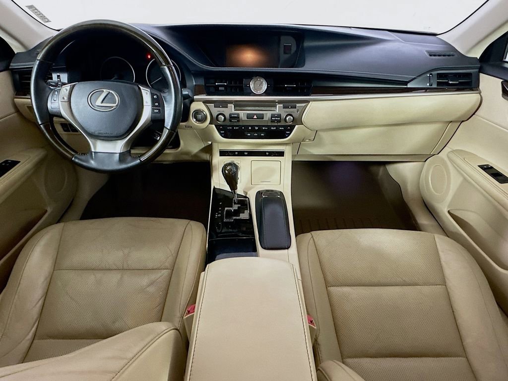 Used 2015 Lexus ES 350 w/ Luxury Package image 16