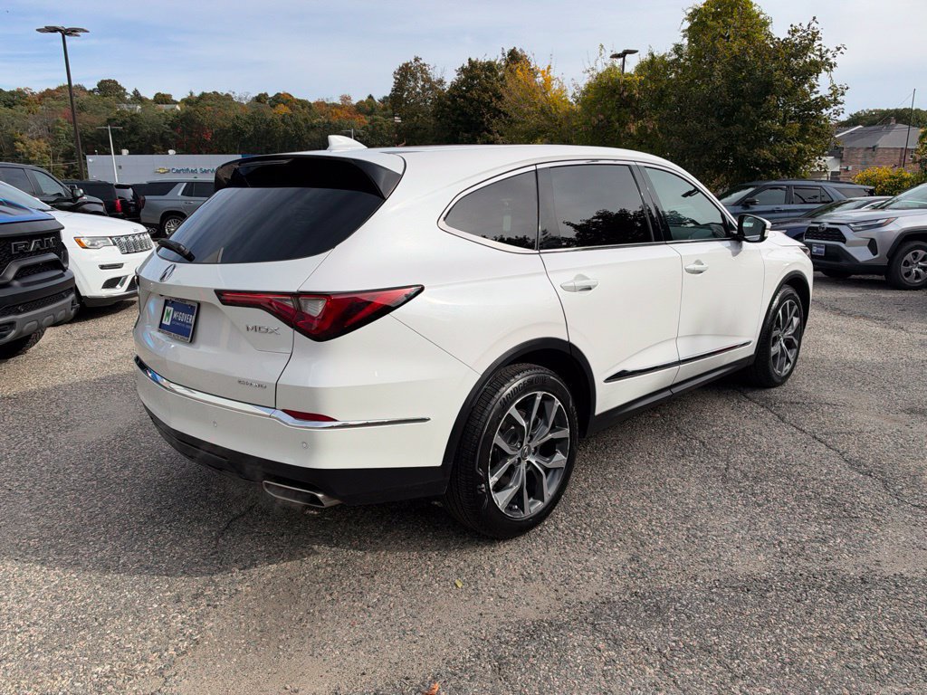 Used 2024 Acura MDX w/ Technology Package AWD/4WD image 6