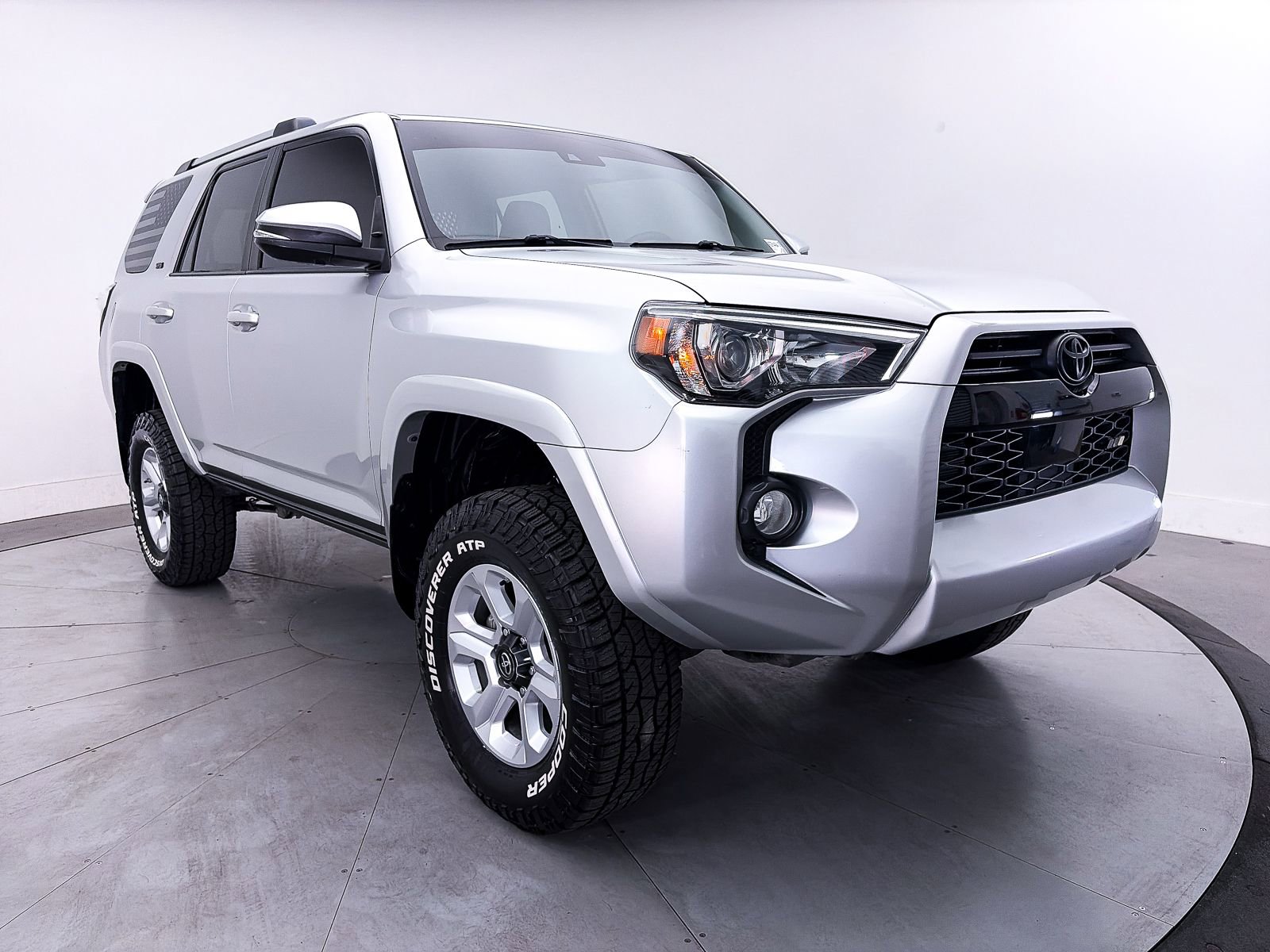 Used 2020 Toyota 4Runner SR5 Premium AWD/4WD image 11