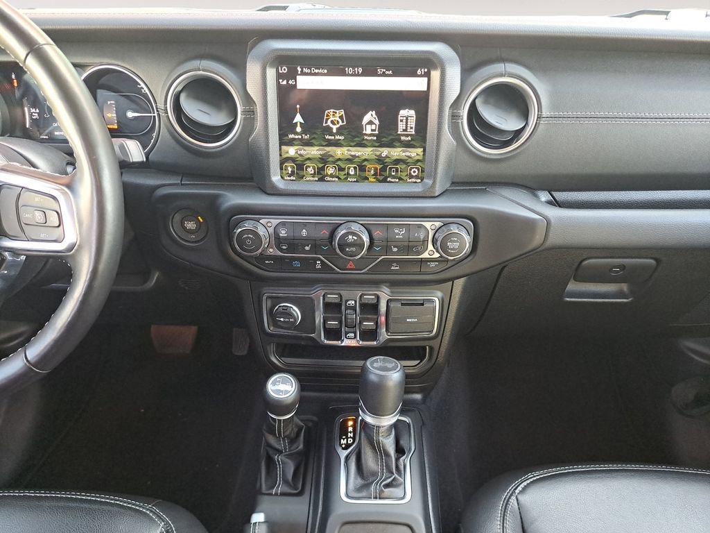 Used 2023 Jeep Wrangler Unlimited Sahara w/ Cold Weather Group AWD/4WD image 11