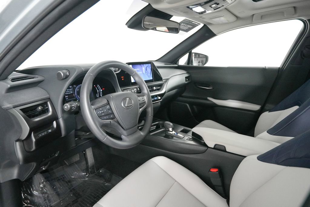 Certified 2025 Lexus UX 300h FWD image 10