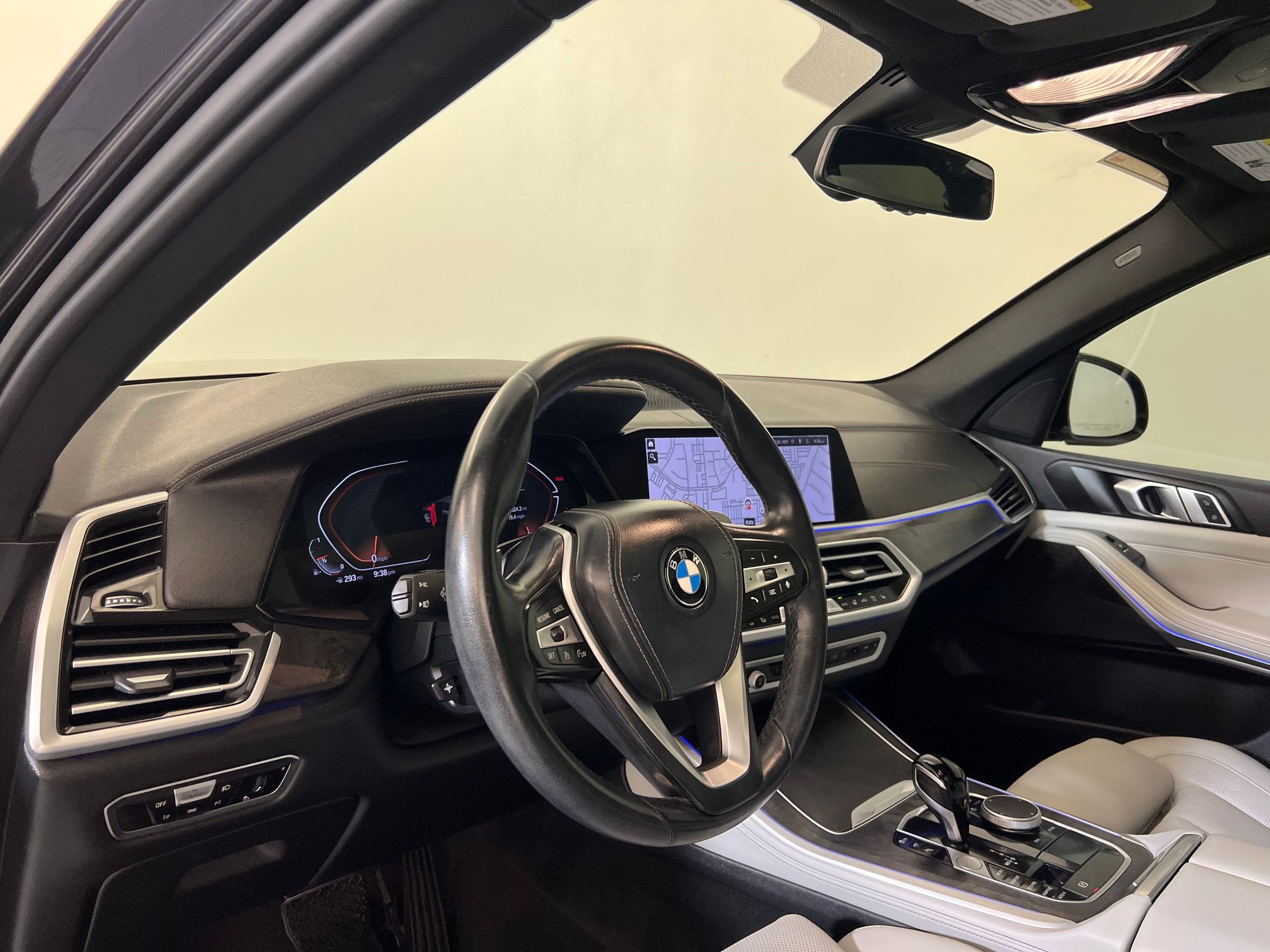 Used 2023 BMW X5 sDrive40i w/ Parking Assistance Package image 4