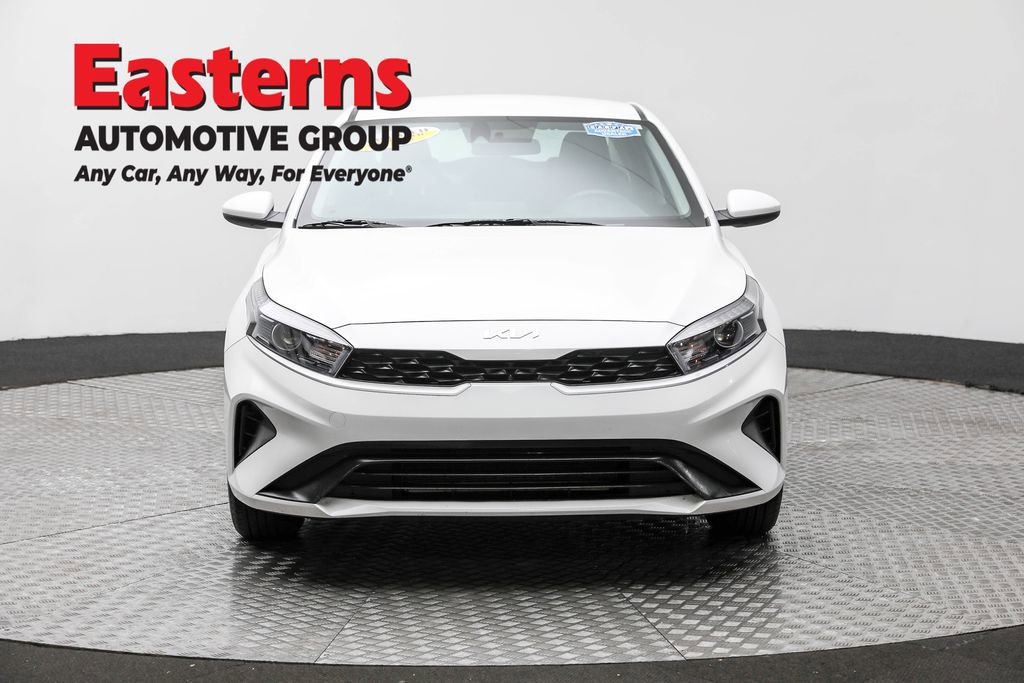 Used 2024 Kia Forte LXS image 2