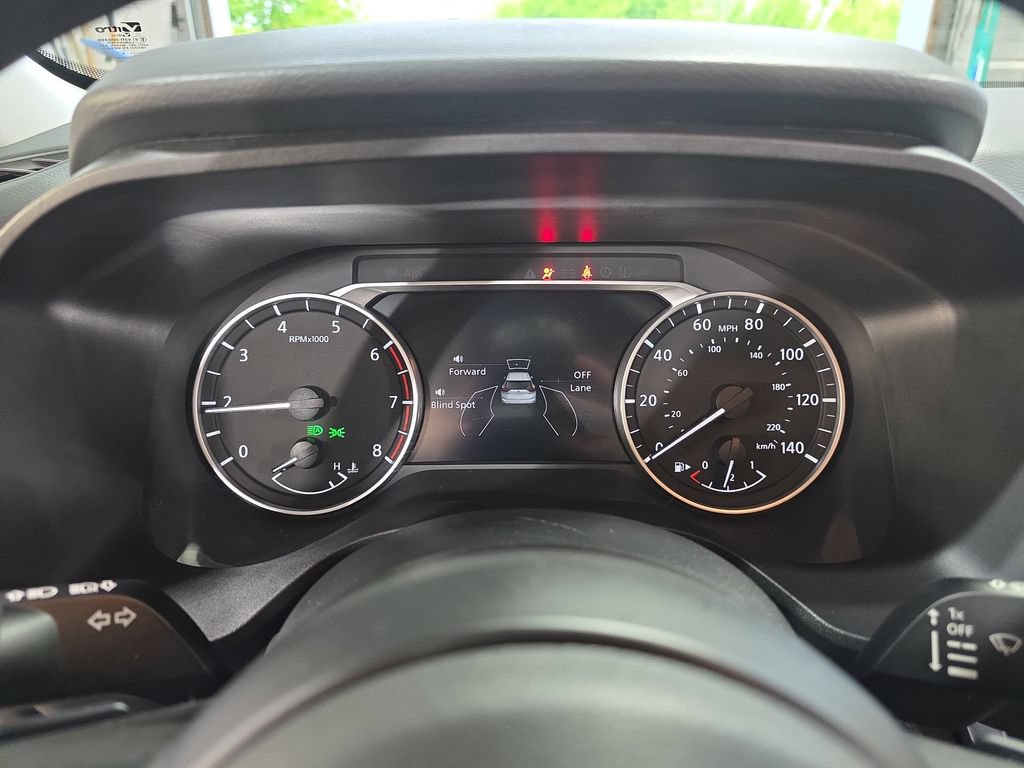 Used 2024 Nissan Rogue SV AWD/4WD image 19
